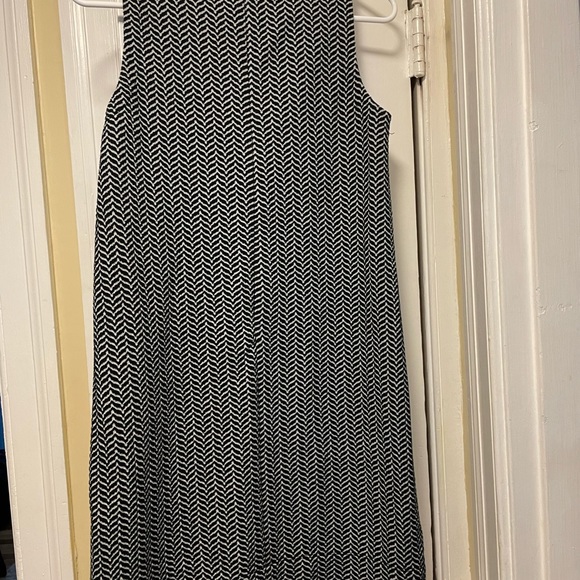 Loft Black and White Petite Dress - Picture 4 of 6